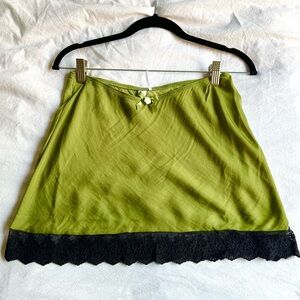 urban outfitters green lace skirt